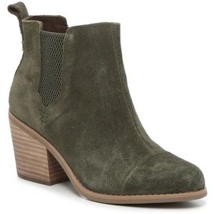 NWT Toms Ankle Boot Bootie “Everly” - Size 5 Tarmac Olive Suede